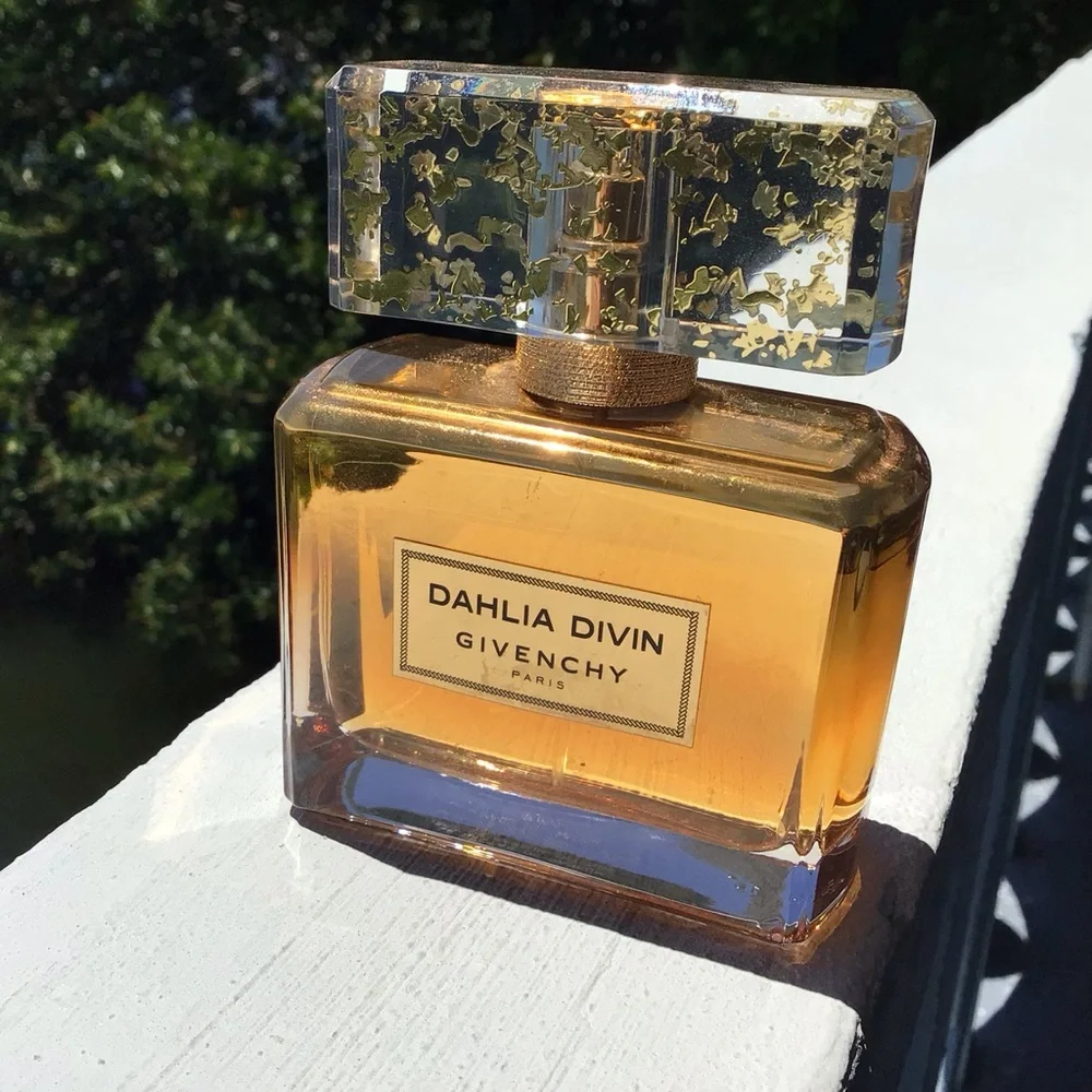 Givenchy Dahlia Divin Paris Le Nectar de Parfum Eau de Parfum Intense 75ml - Picture 3 of 6